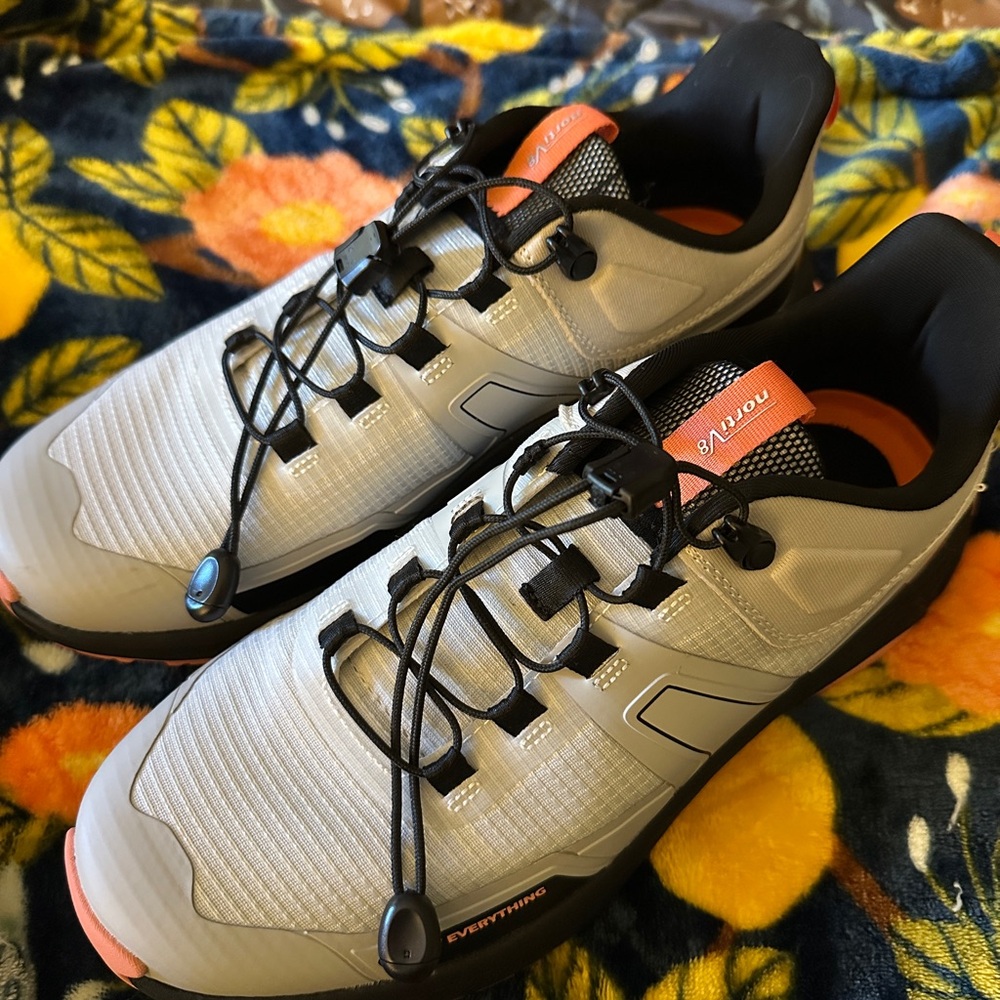 Women’s Hiking Sneakers, NortiV8, size 9.5